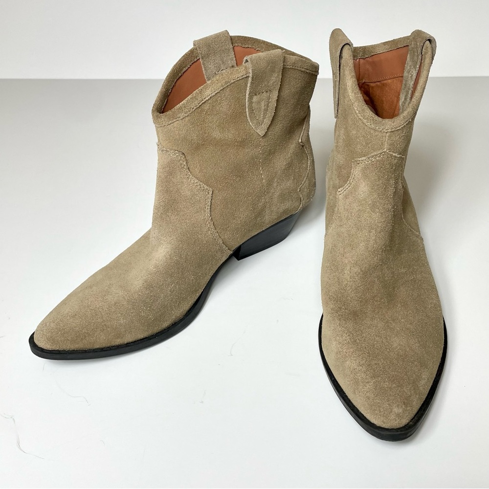Chelsea & Violet Size 9.5 Women's Goldy Tan Suede Leather Ankle Booties